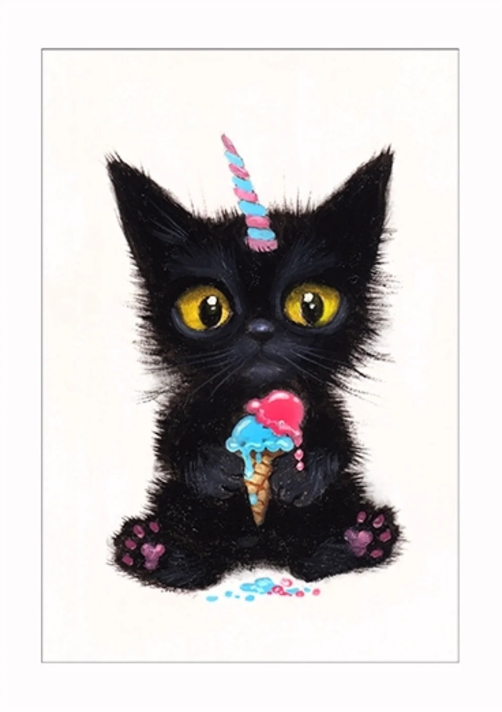 Чёрный котёнок и мороженое