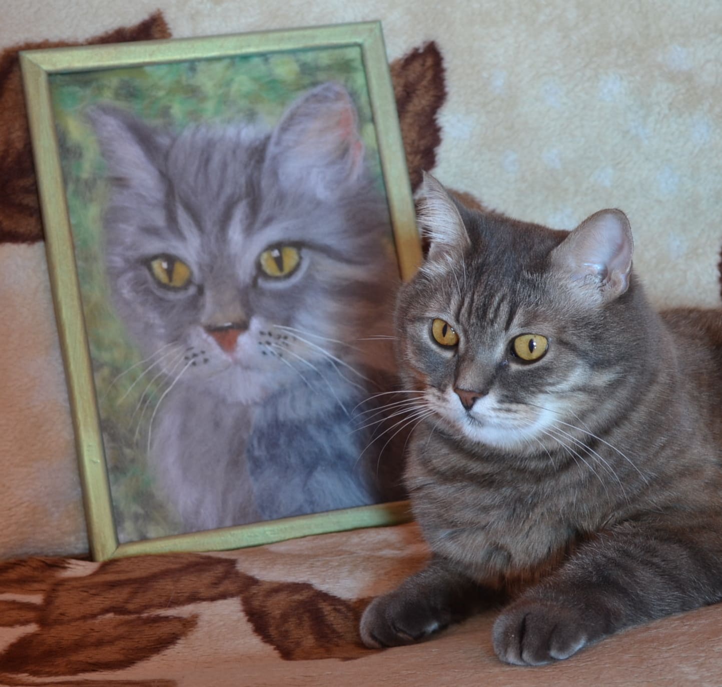 Кот и его портрет